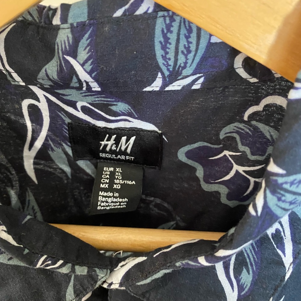 XL H&M floral print button down top